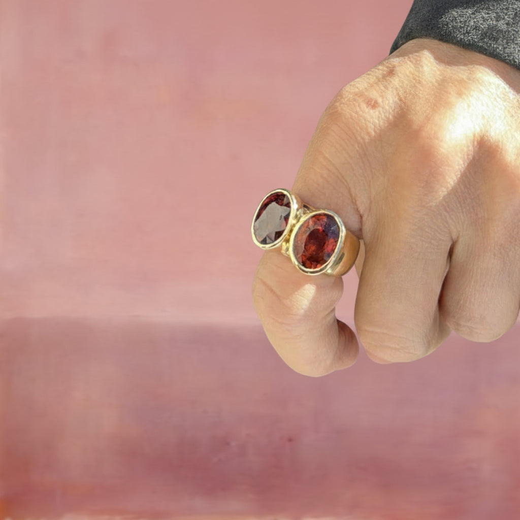 Double spessartite ring